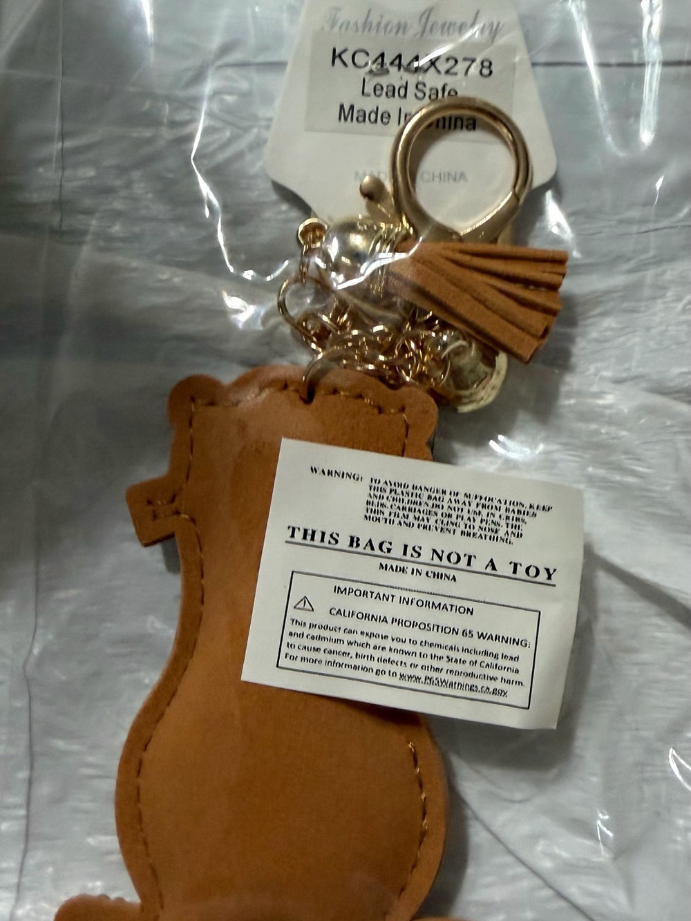 Sparkling Rhinestones Otter Keychain - Gold Tone - Picture 2 of 2
